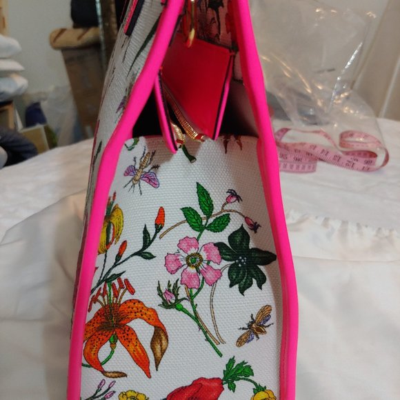 SOLD🙏NWOT GUCCI FLORAL PRINT TOTE BAG - Picture 9 of 17